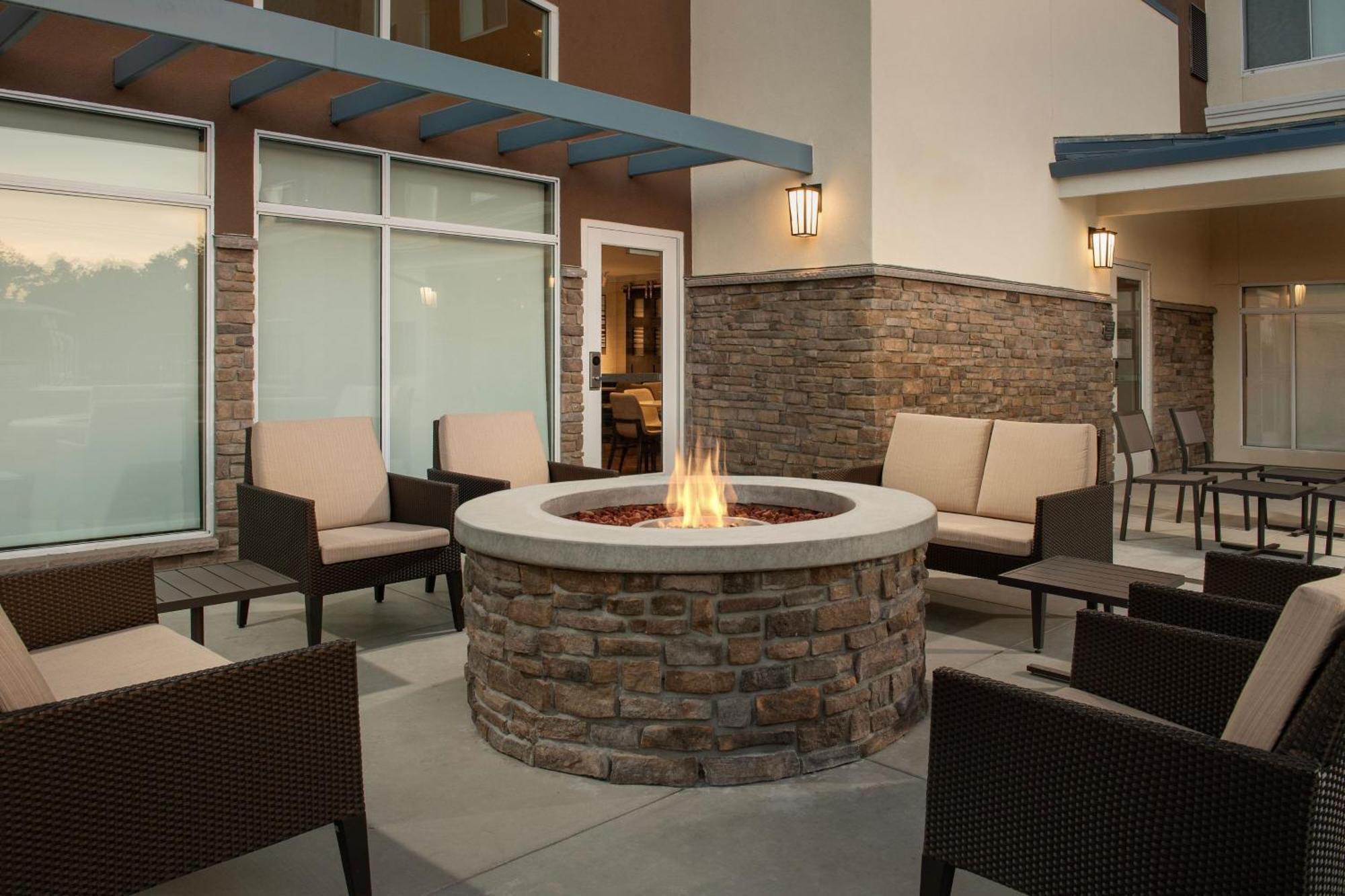 Residence Inn By Marriott Fresno Clovis Exterior photo